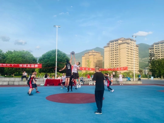 不負(fù)春光，激情碰撞——籃球友誼賽 